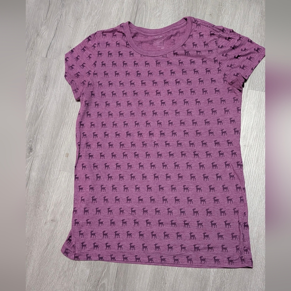 Old Navy Purple Short-Sleeve Crewneck Tee with Deer Print , Large